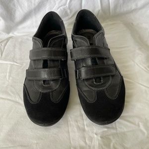 Women’s ECCO Black Leather & Suede Sneakers, Size 37 (6-6.5)